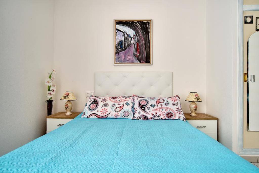 Cozy Studio Apartment Near The Beach Torrevieja Exterior foto